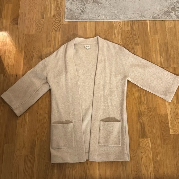 Aritzia Kimono Style Jacket in Crème - Picture 2 of 3
